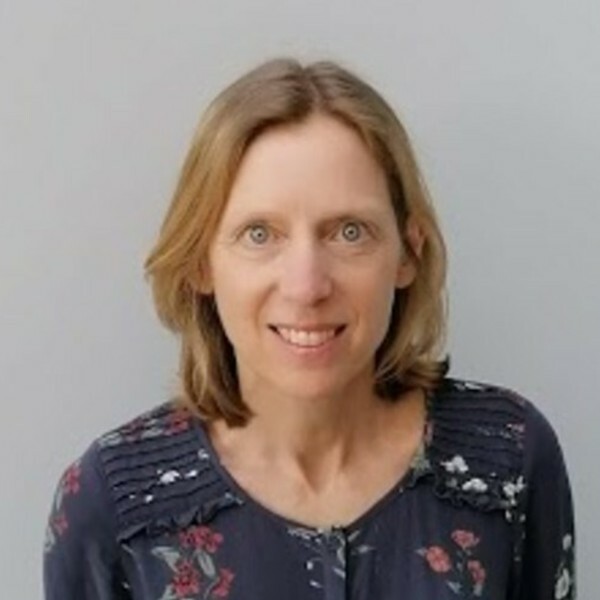 Dr Karen Walker